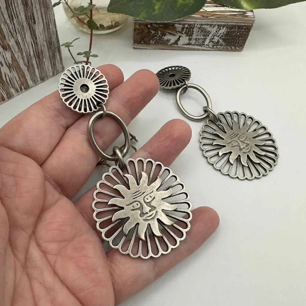 Vintage Large Sun Disc Silver Pewter Style Dangle Clip On Earrings